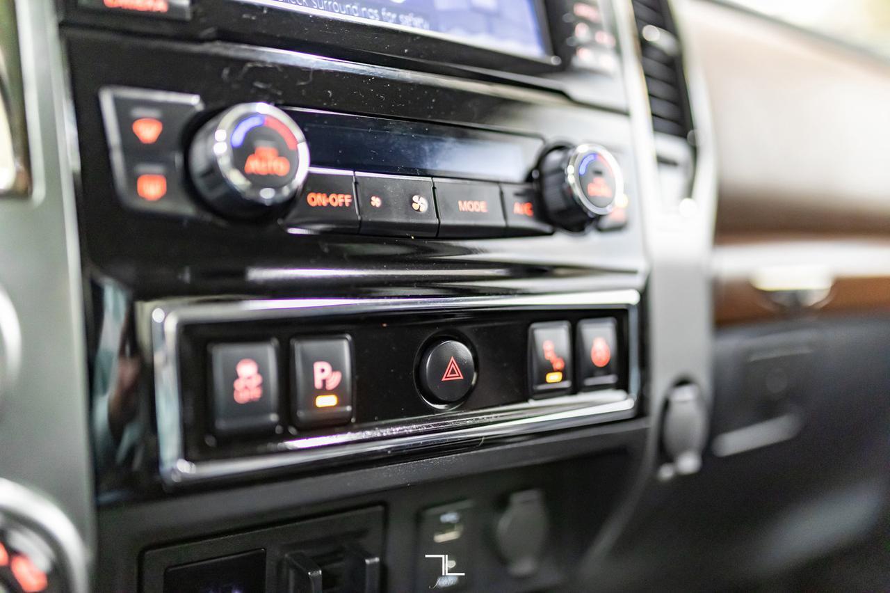 2017 Nissan Titan XD 4x4 Crew Cab Platinum Reserve Leather Roof Nav Red Deer AB