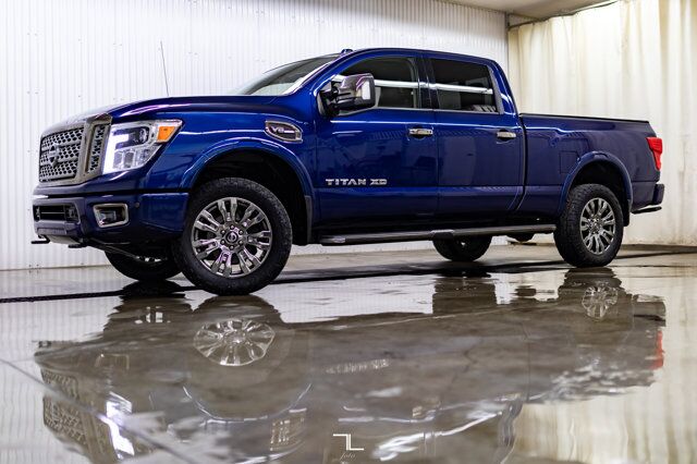 2017 Nissan Titan XD 4x4 Crew Cab Platinum Reserve Leather Roof Nav Red Deer AB