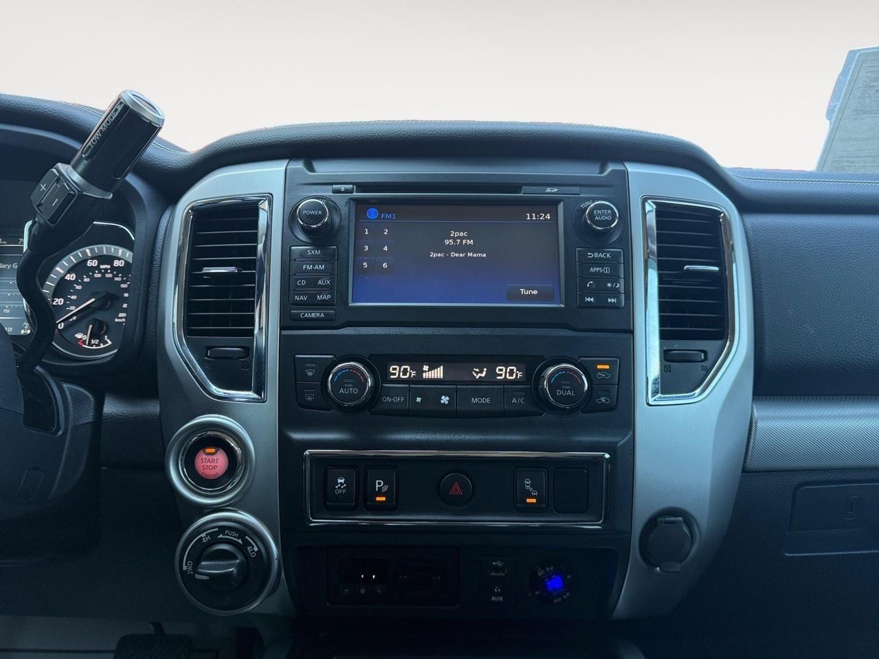 2017 Nissan Titan XD PRO-4X, BLUETOOTH, NAVIGATION, TOWING PACKAGE, BACKUP CAMERA, RUNNING BOARDS, BLIND SPOT ALERT, KEYLESS ENTRY, TOW HOOKS, CLEAN CARFAX, READY TO TOW ANYTHING! Norfolk VA