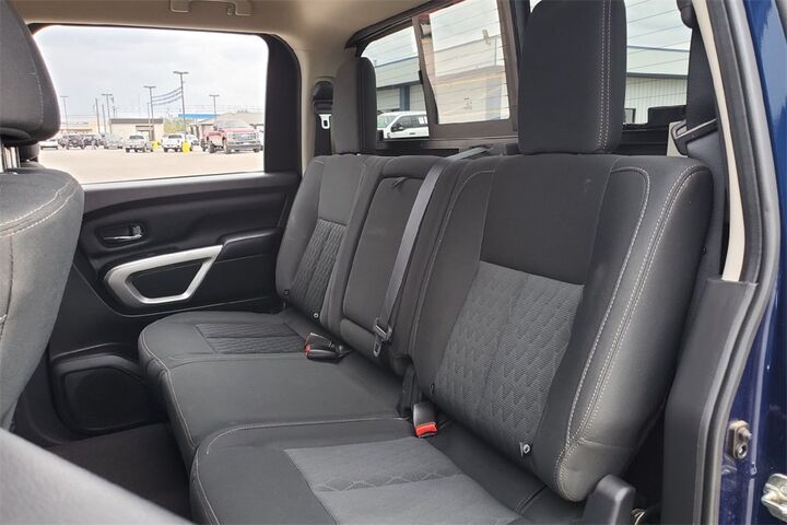 2017 Nissan Titan XD SV  TX