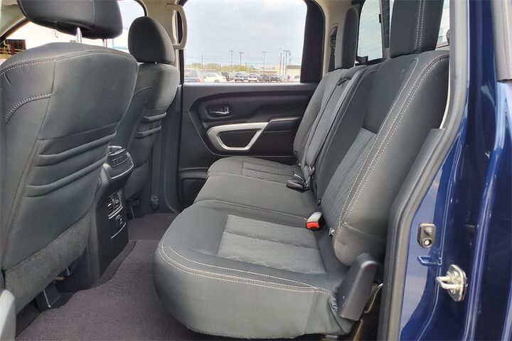 2017 Nissan Titan XD SV  TX