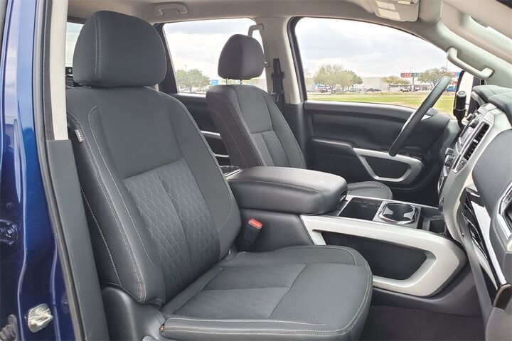 2017 Nissan Titan XD SV  TX