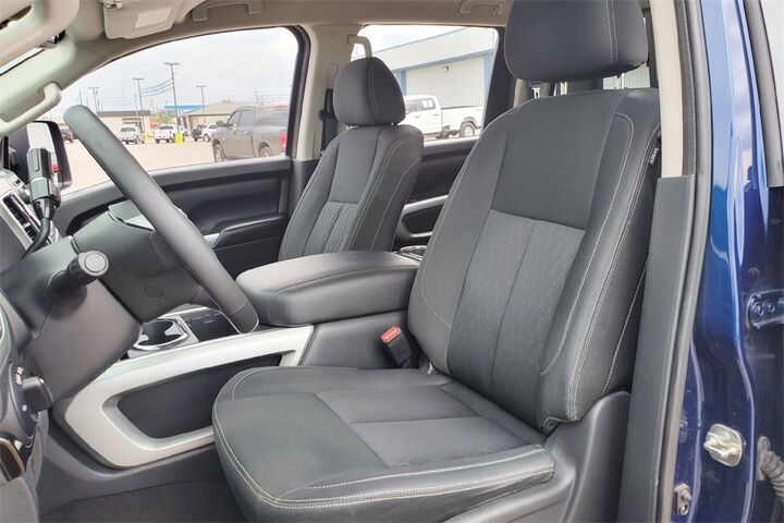 2017 Nissan Titan XD SV  TX