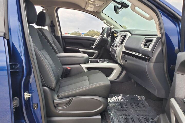 2017 Nissan Titan XD SV  TX