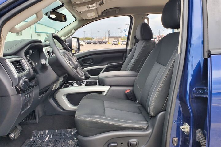 2017 Nissan Titan XD SV  TX