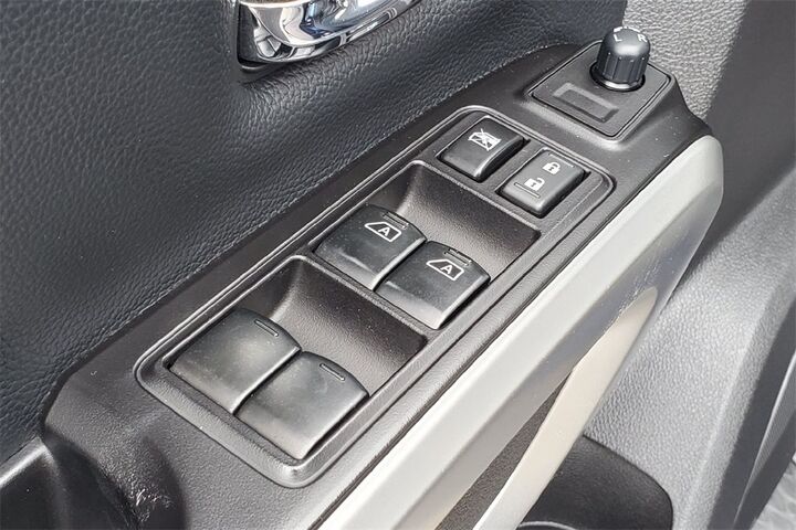 2017 Nissan Titan XD SV  TX