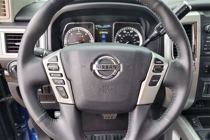 2017 Nissan Titan XD SV  TX