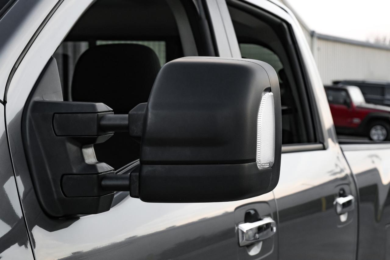 2017 Nissan Titan XD SV CREW CAB 4WD AUTOMATIC BLIND SPOT ASSIST NAVIGATION HEATED SEATS REAR CAMERA Carrollton TX