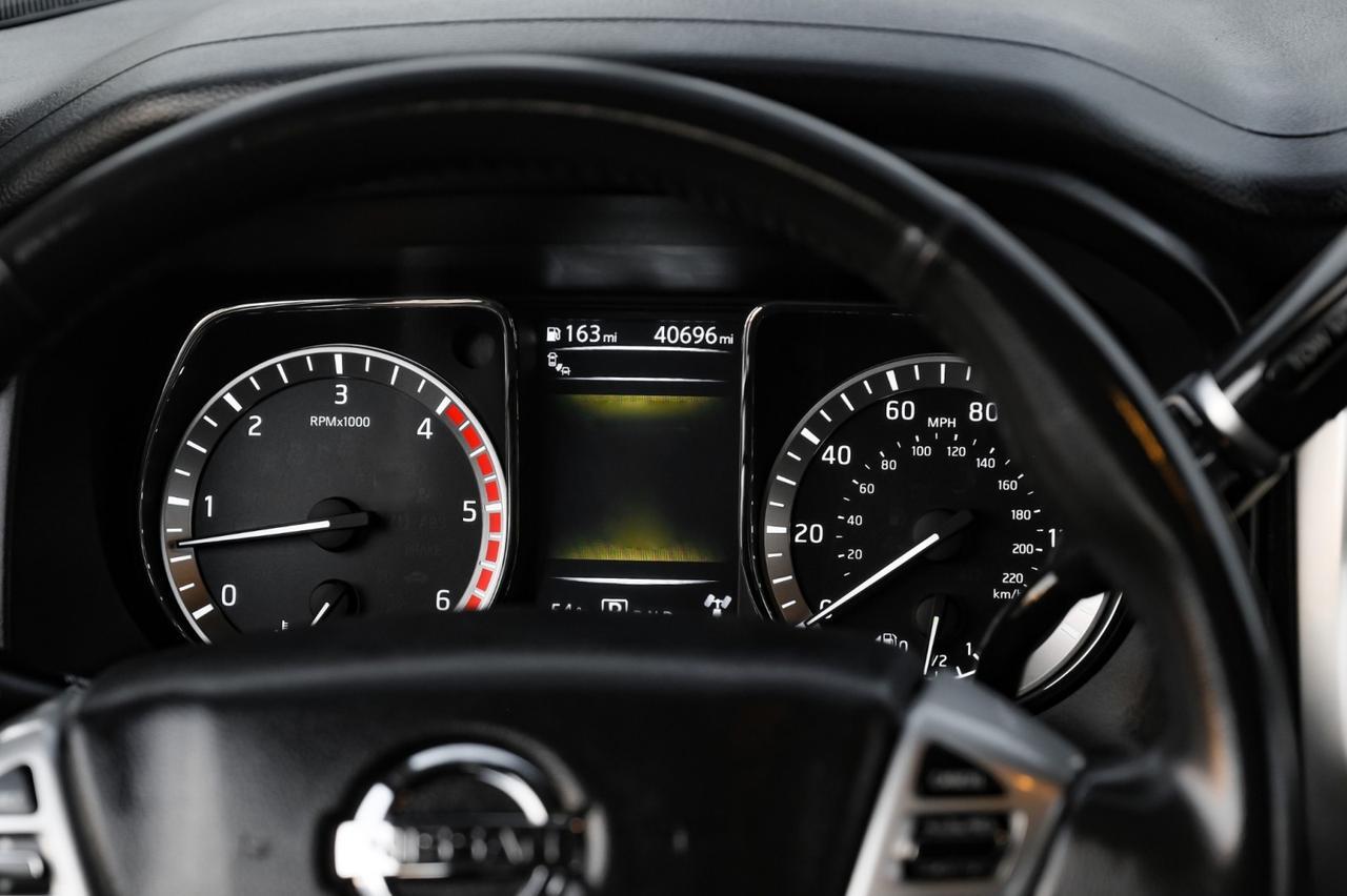 2017 Nissan Titan XD SV CREW CAB 4WD AUTOMATIC BLIND SPOT ASSIST NAVIGATION HEATED SEATS REAR CAMERA Carrollton TX