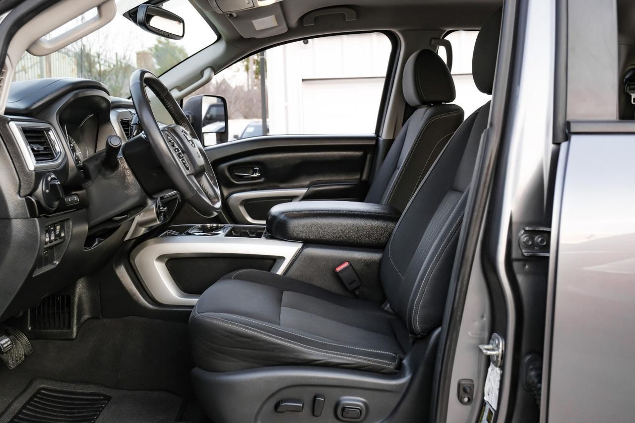 2017 Nissan Titan XD SV CREW CAB 4WD AUTOMATIC BLIND SPOT ASSIST NAVIGATION HEATED SEATS REAR CAMERA Carrollton TX