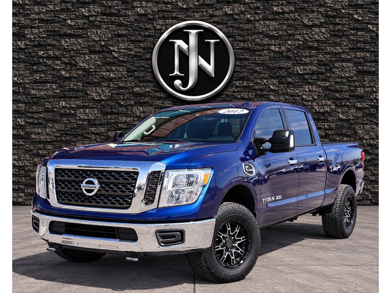 2017 Nissan Titan XD SV