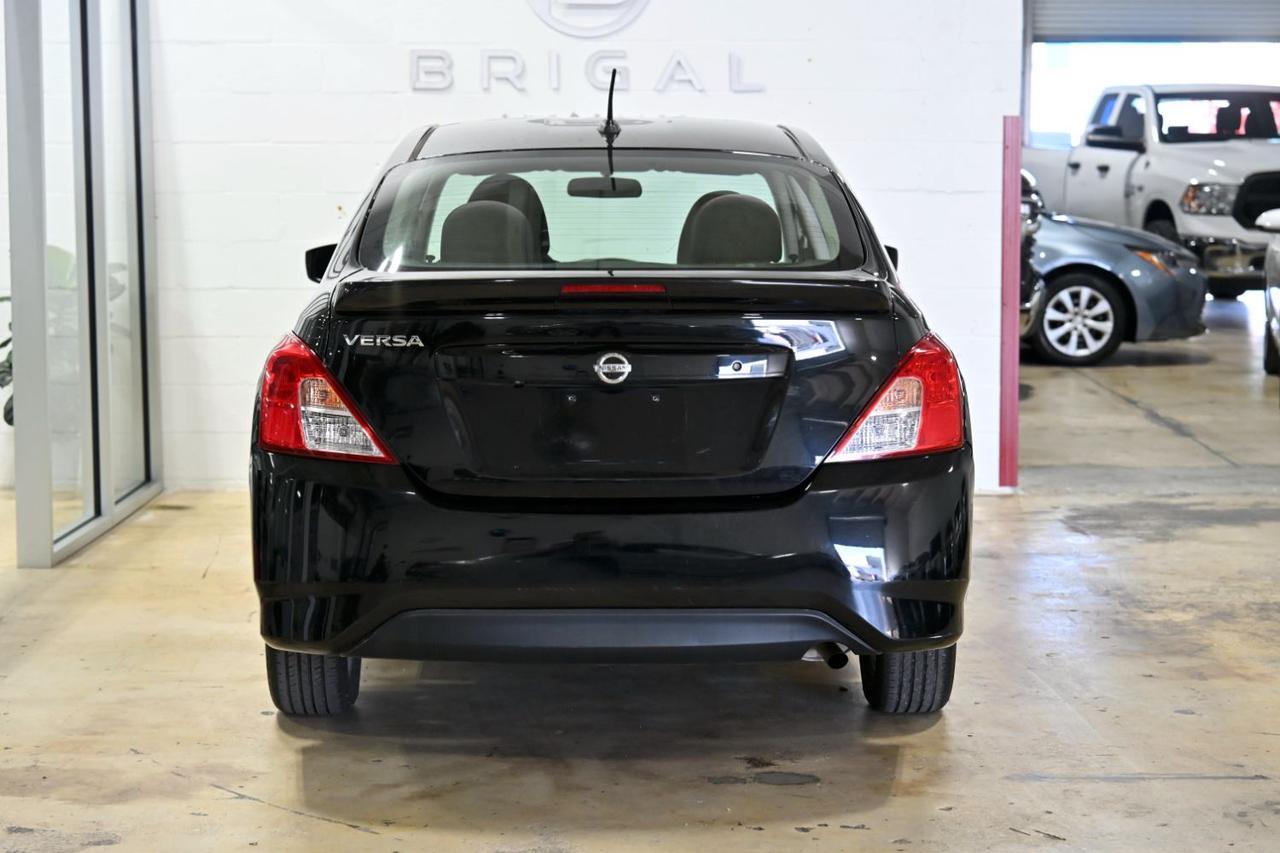 2017 Nissan Versa 1.6 SV Sedan Miami FL