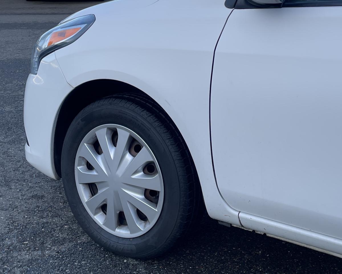 2017 Nissan Versa SV Sedan 4D