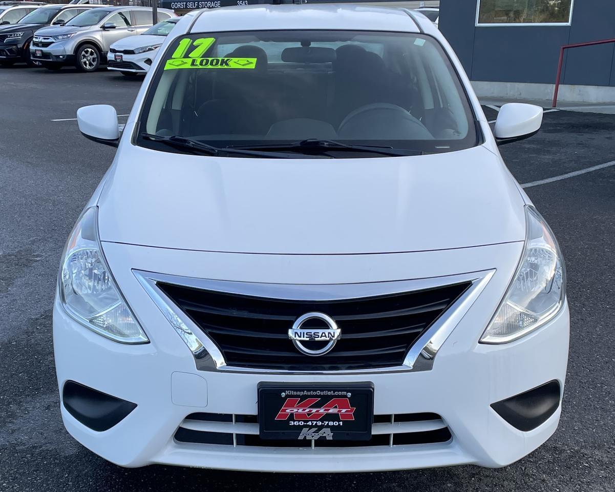 2017 Nissan Versa SV Sedan 4D