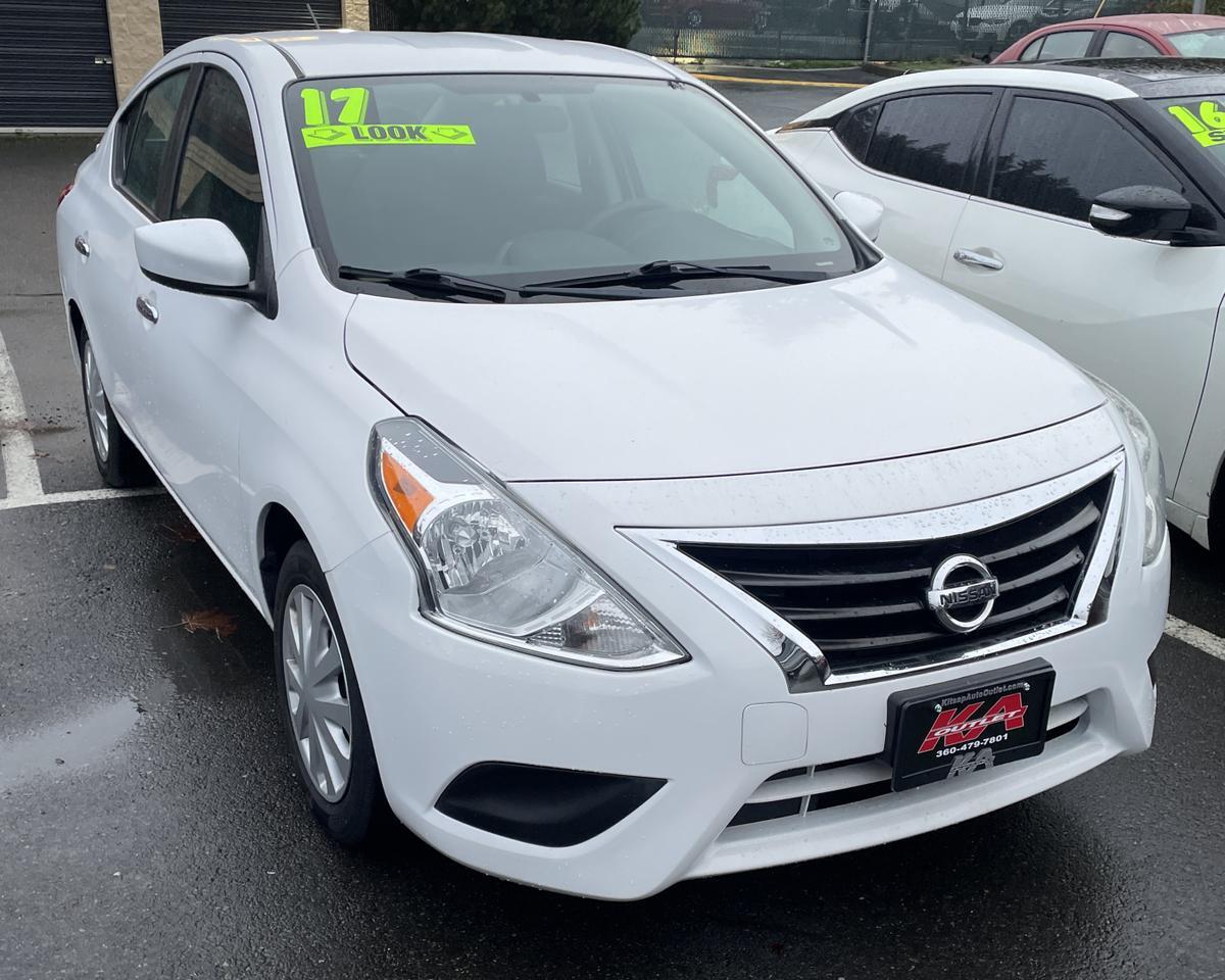 2017 Nissan Versa SV Sedan 4D