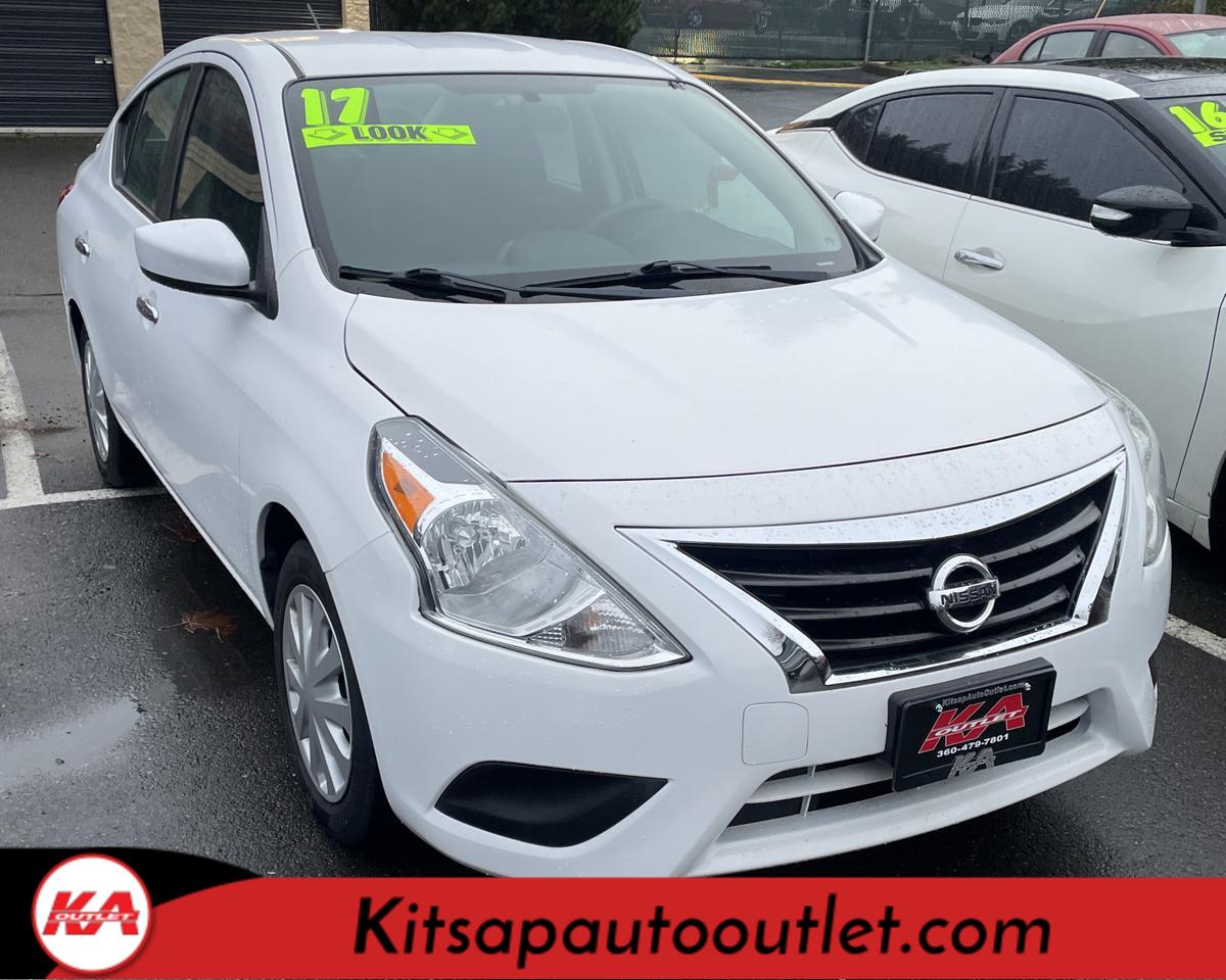 2017 Nissan Versa SV Sedan 4D