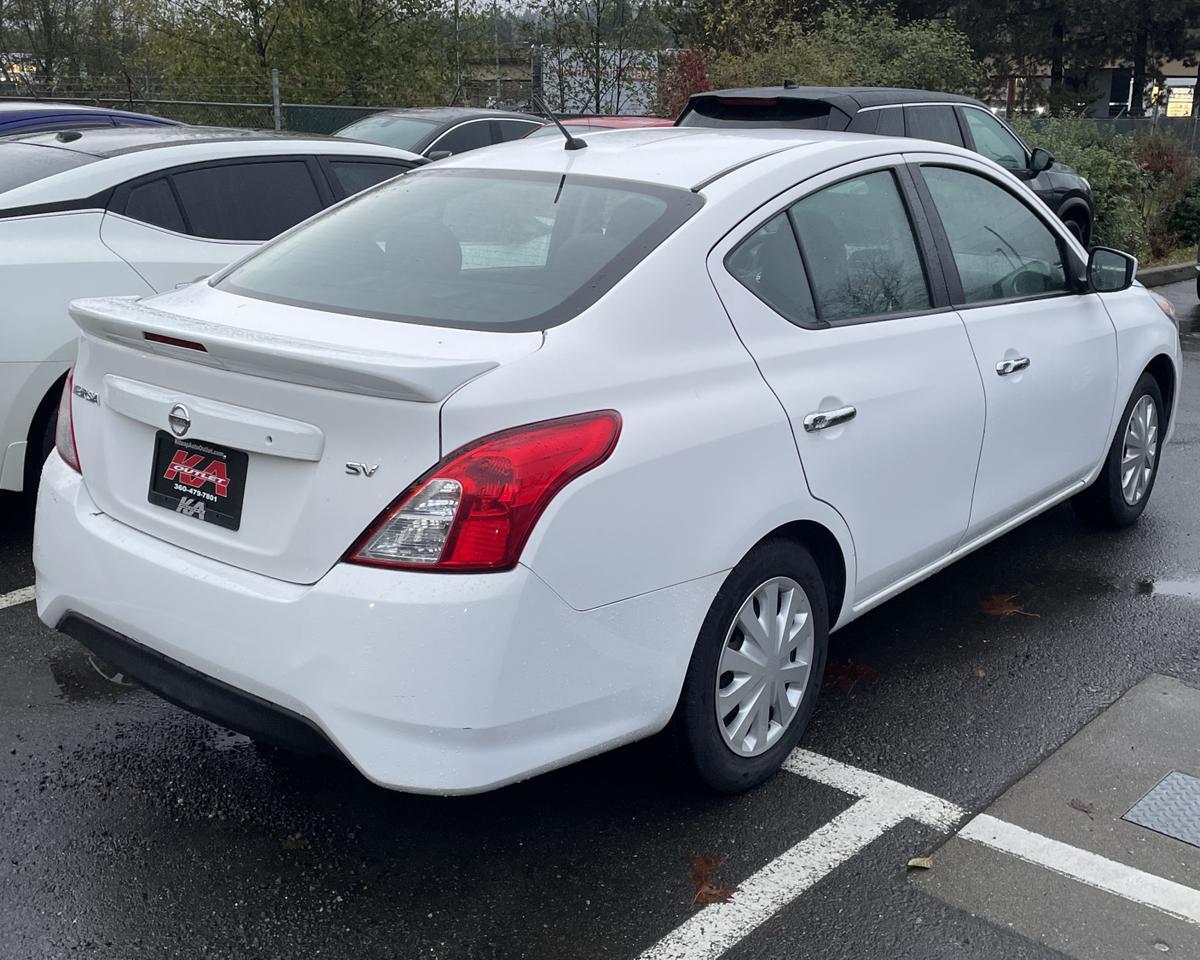 2017 Nissan Versa SV Sedan 4D