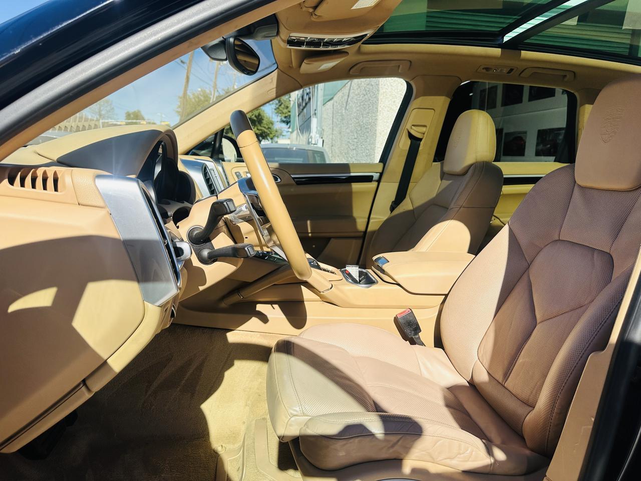 2017 PORSCHE Cayenne Platinum Edition Dallas TX