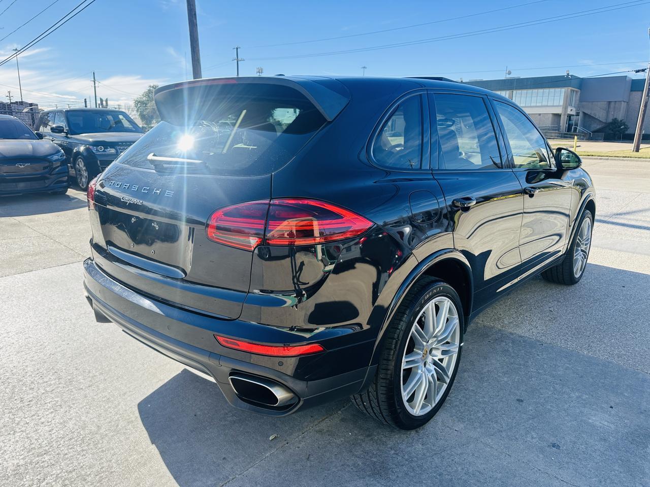 2017 PORSCHE Cayenne Platinum Edition Dallas TX