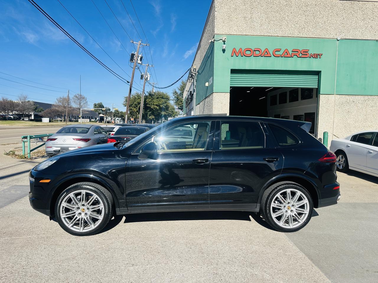 2017 PORSCHE Cayenne Platinum Edition Dallas TX