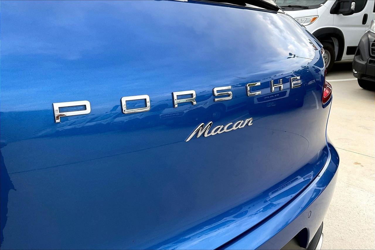 2017 PORSCHE MACAN Houston TX