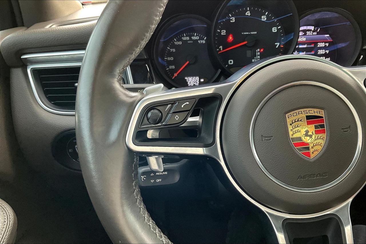 2017 PORSCHE MACAN Houston TX