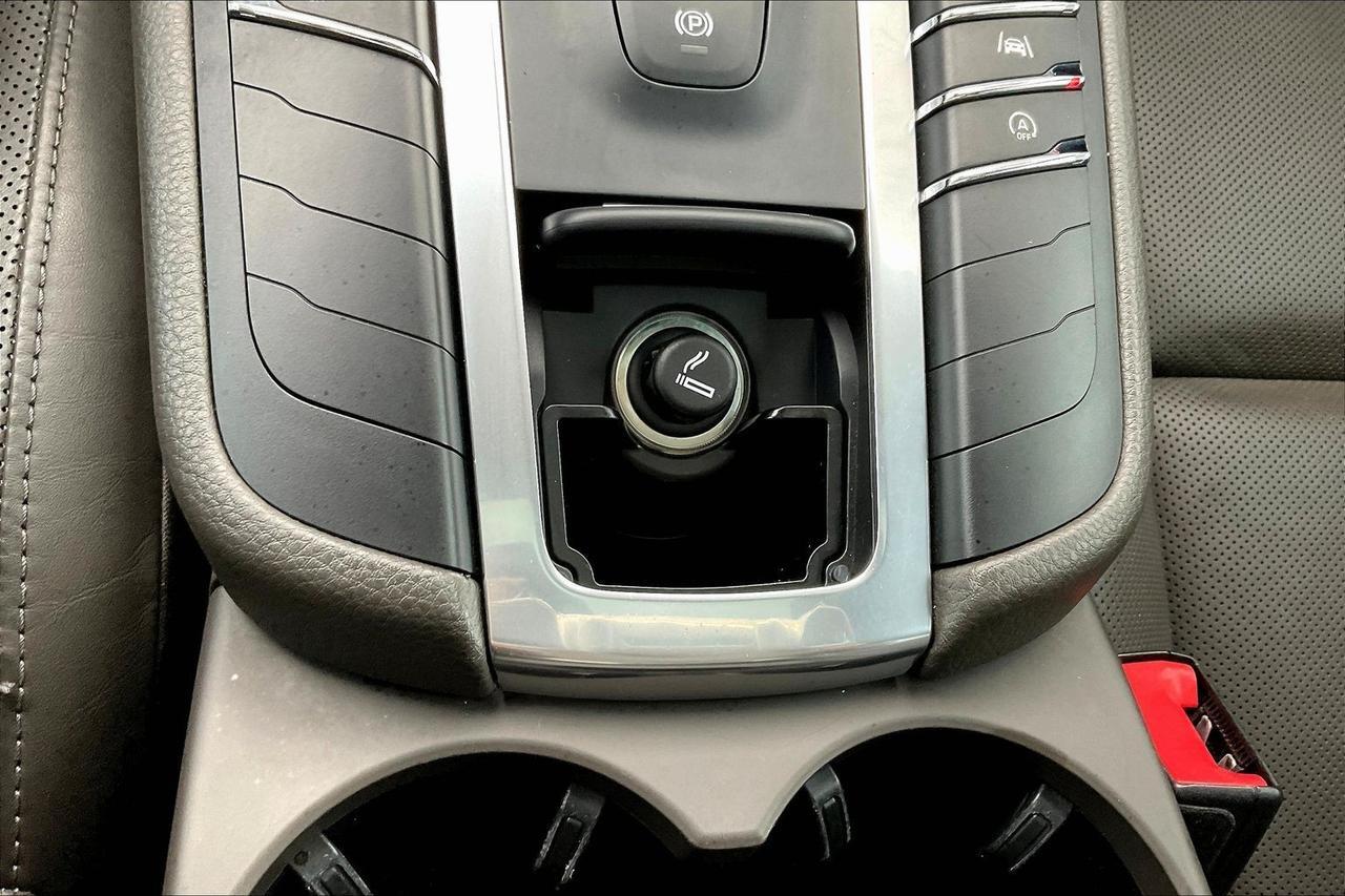 2017 PORSCHE MACAN Houston TX