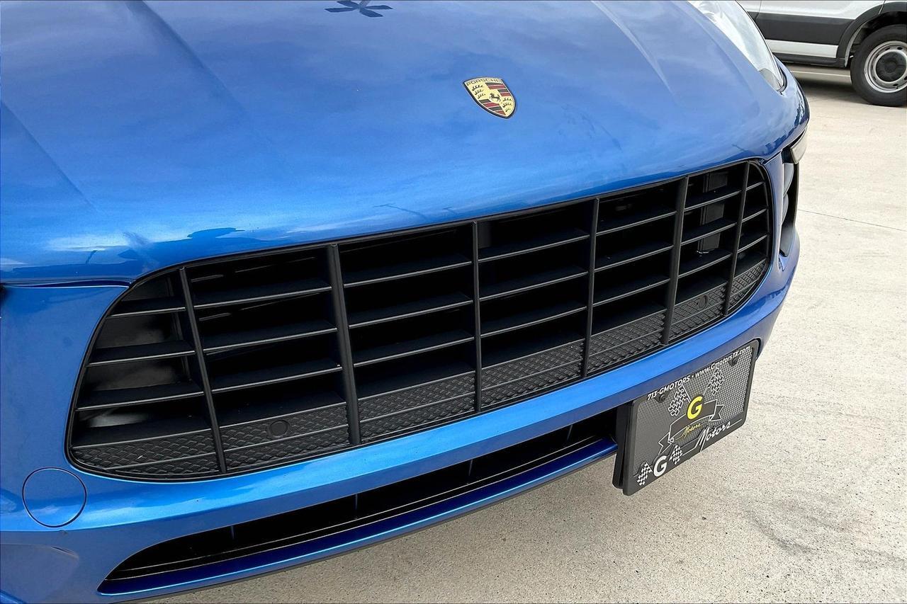 2017 PORSCHE MACAN Houston TX