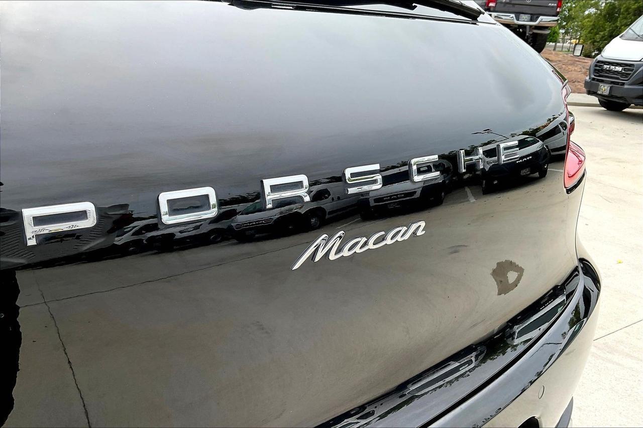 2017 PORSCHE MACAN Houston TX