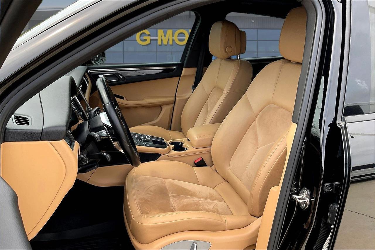 2017 PORSCHE MACAN Houston TX