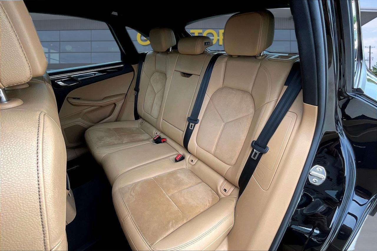 2017 PORSCHE MACAN Houston TX