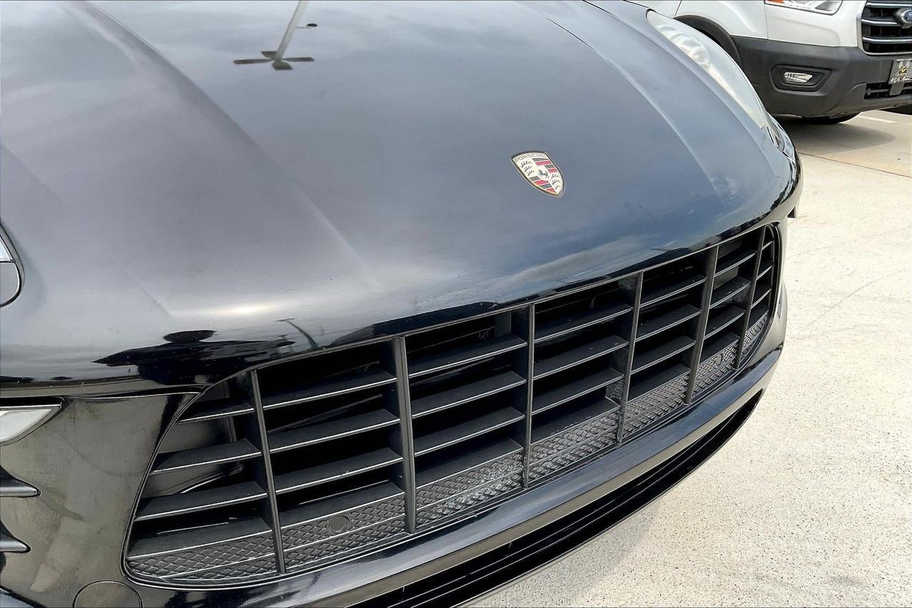 2017 PORSCHE MACAN Houston TX