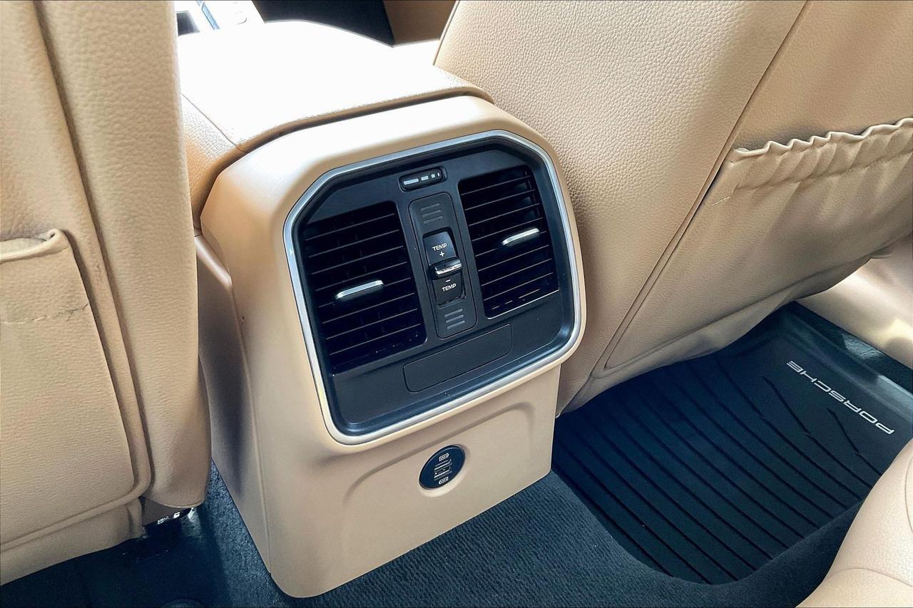 2017 PORSCHE MACAN Houston TX