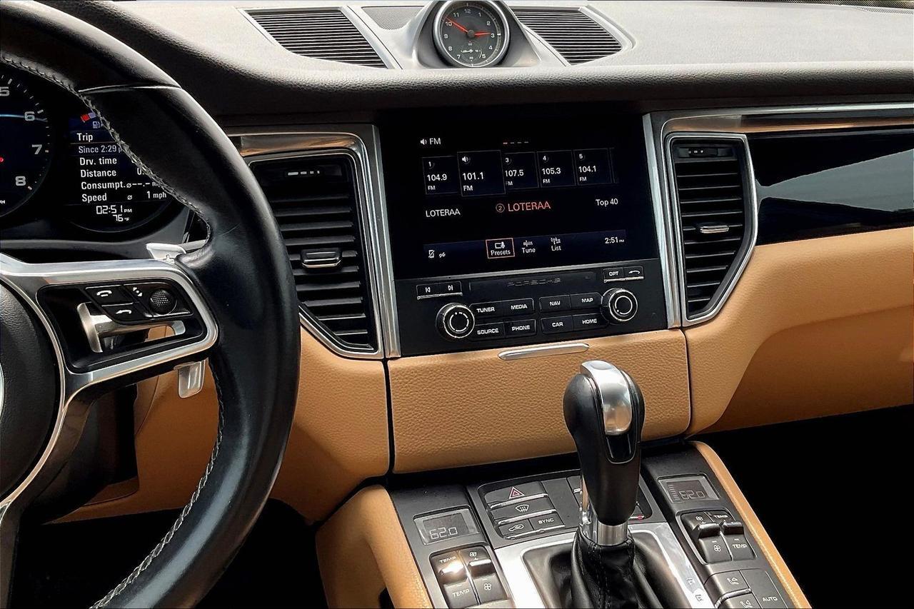 2017 PORSCHE MACAN Houston TX