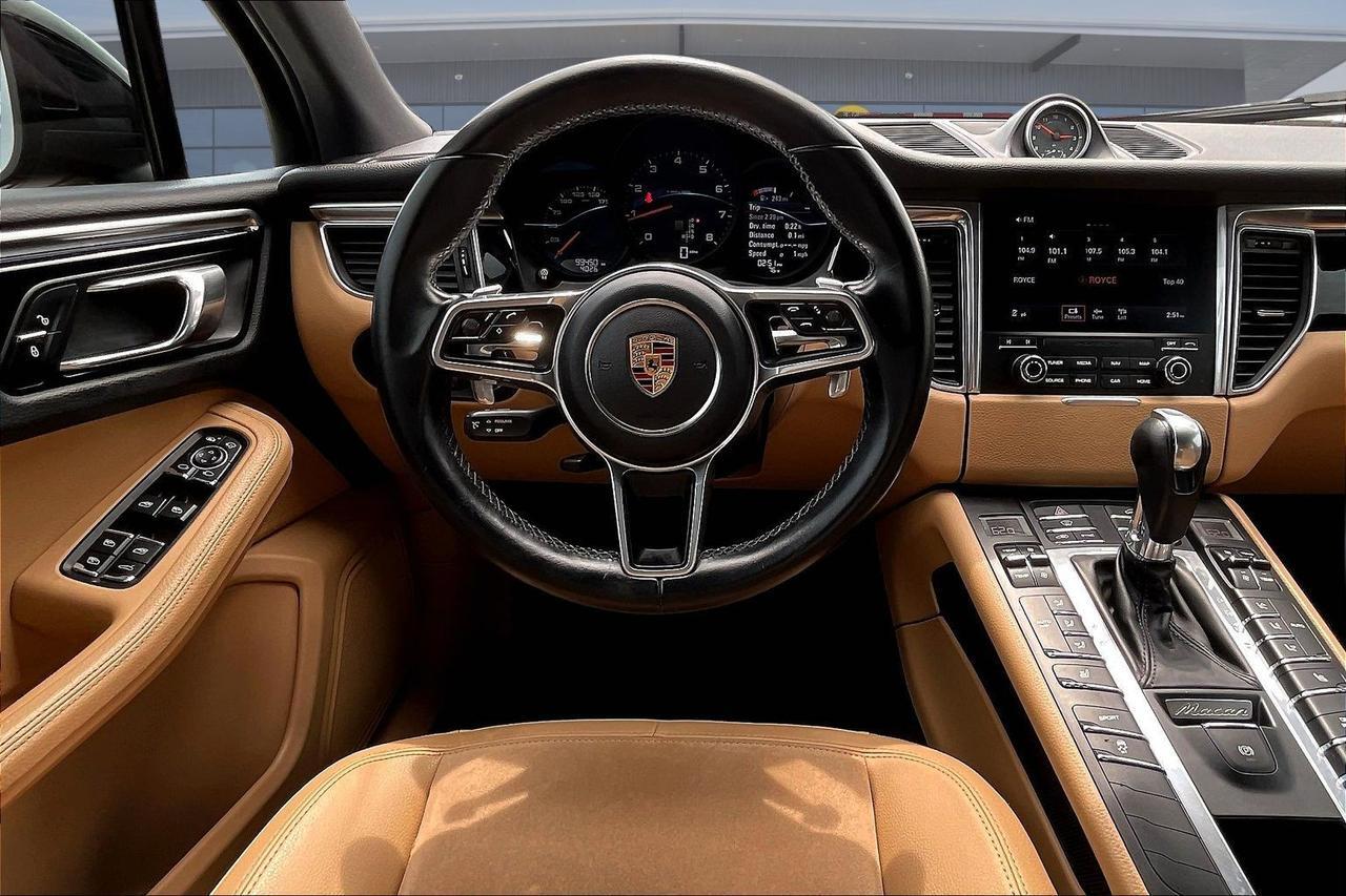 2017 PORSCHE MACAN Houston TX