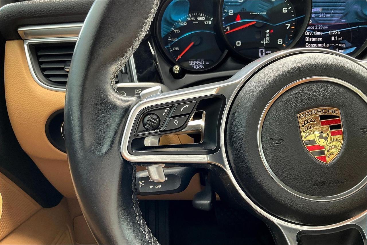 2017 PORSCHE MACAN Houston TX