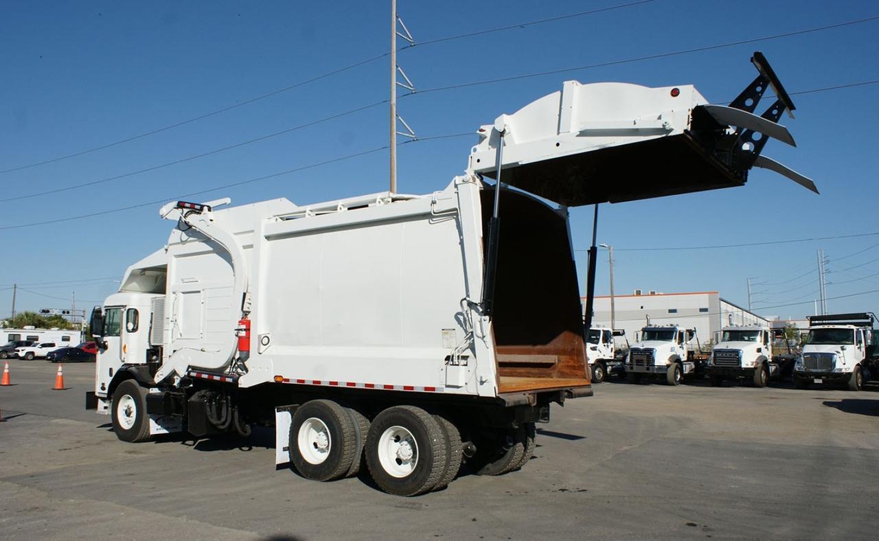 2017 Peterbilt 320 40 Yard Heil Front Loader Tampa FL