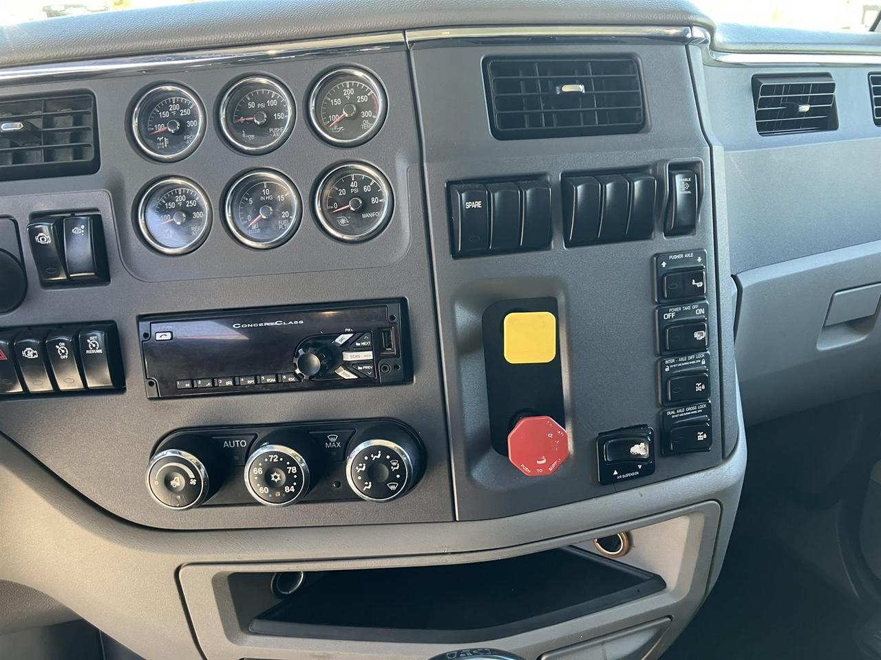 2017 Peterbilt 567 Rochester MN