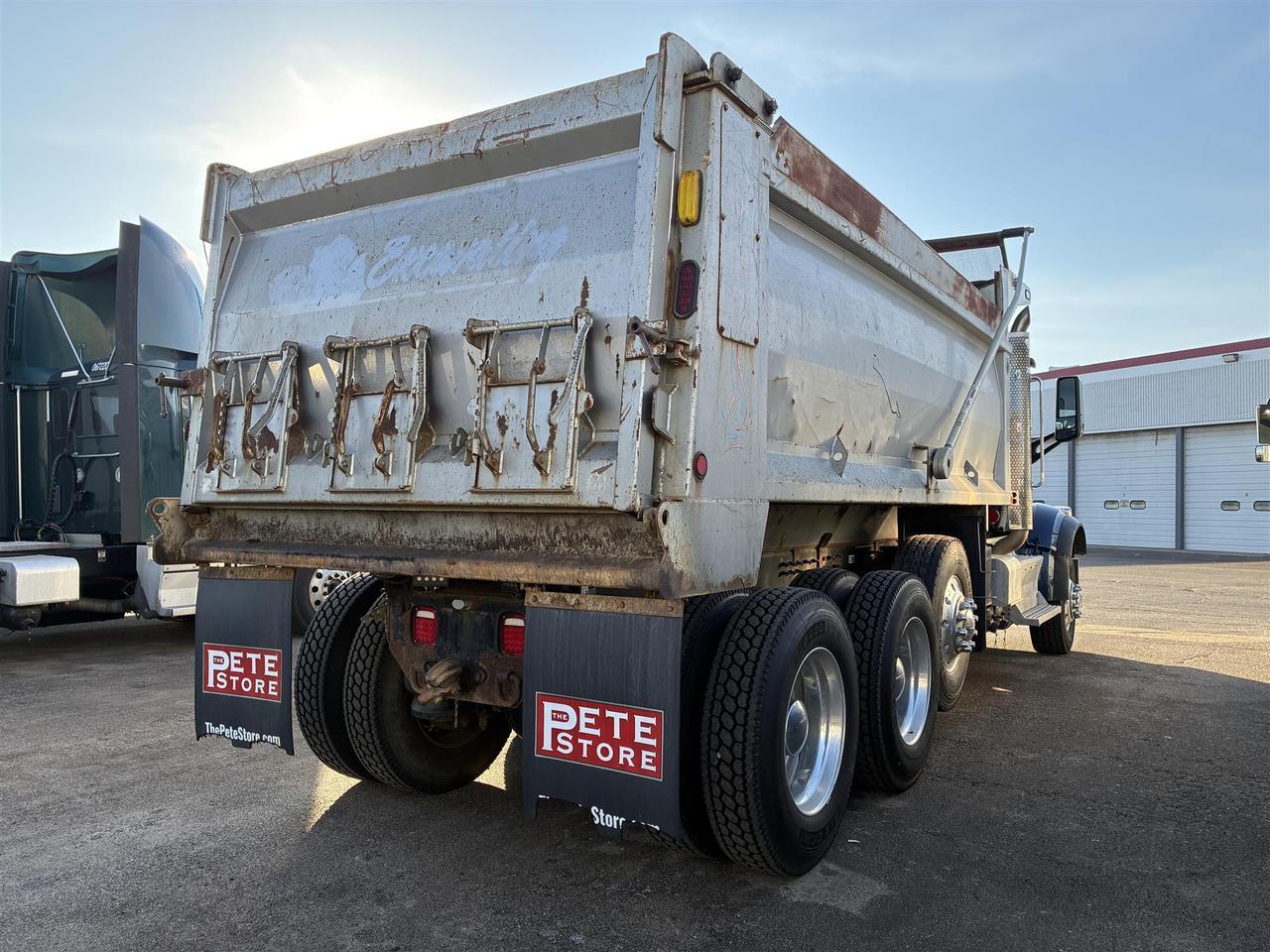 2017 Peterbilt 567 Rochester MN