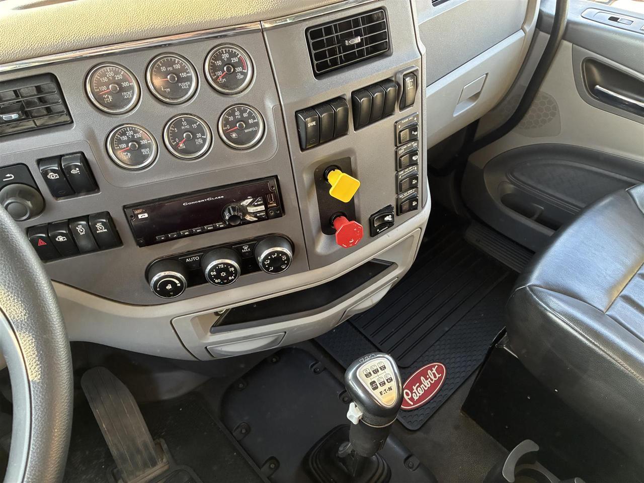 2017 Peterbilt 567 - image 11