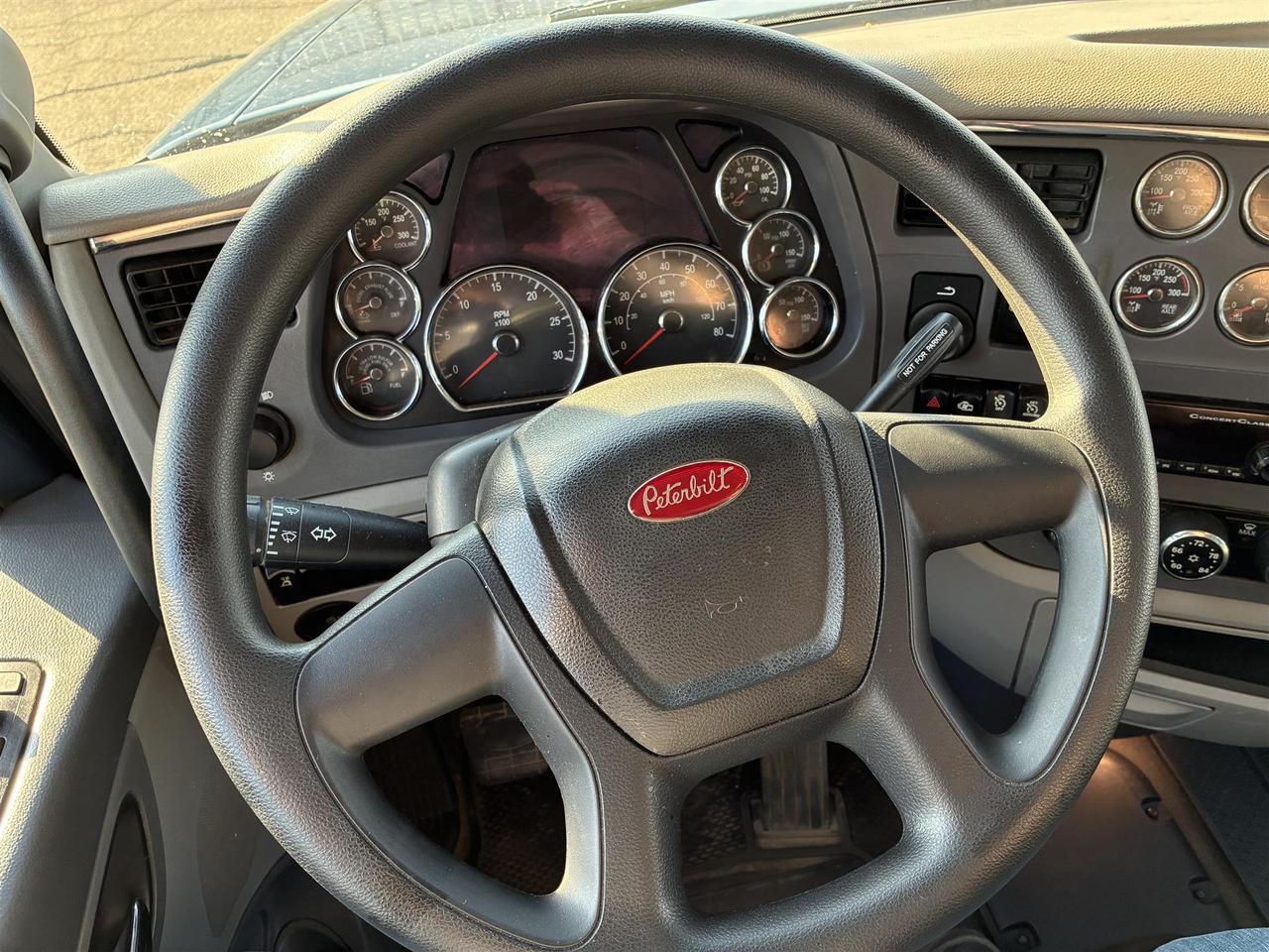 2017 Peterbilt 567 - image 9