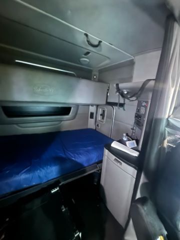 2017 Peterbilt 579 . Seville OH