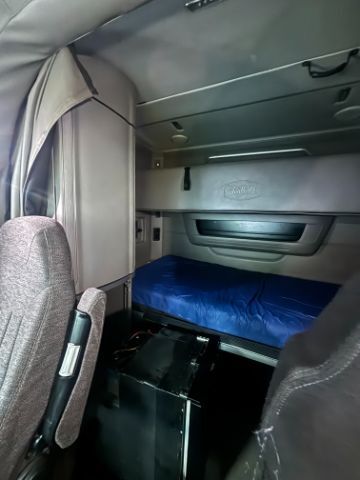 2017 Peterbilt 579 . Seville OH