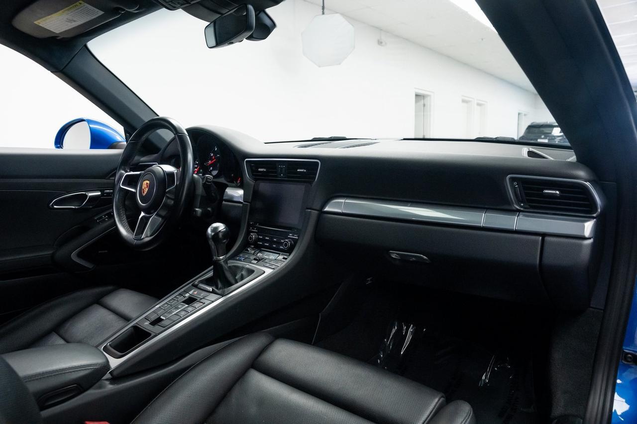 2017 Porsche 911 photo 23