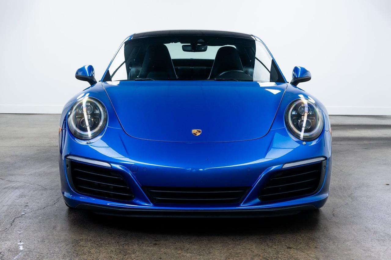 2017 Porsche 911 photo 2