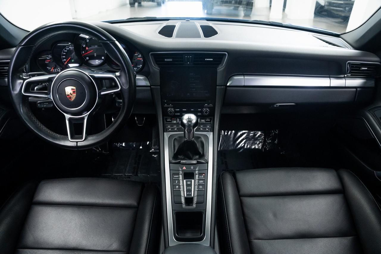 2017 Porsche 911 photo 9