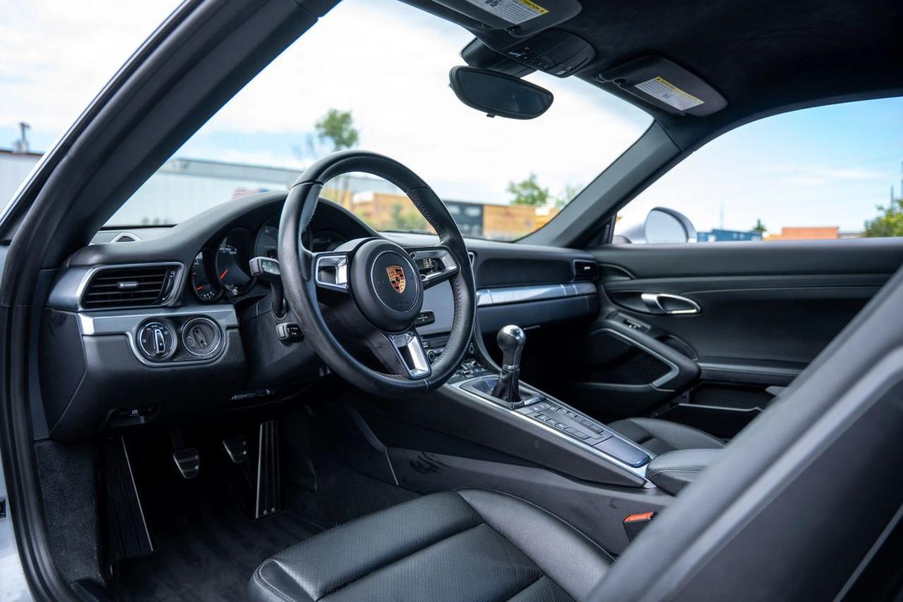 2017 Porsche 911 Carrera S Coupe 2D St. Louis MO