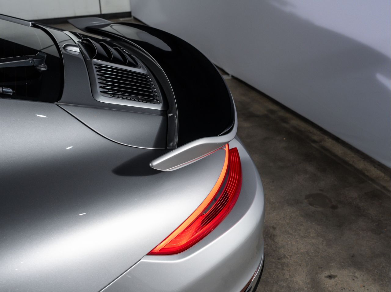 2017 Porsche 911 Turbo S photo 29