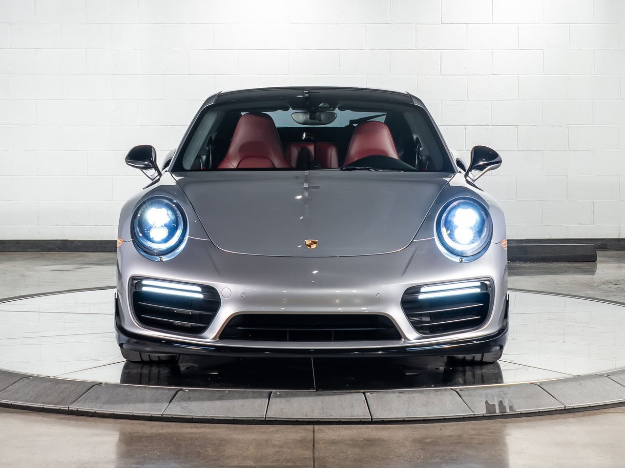 2017 Porsche 911 Turbo S photo 6