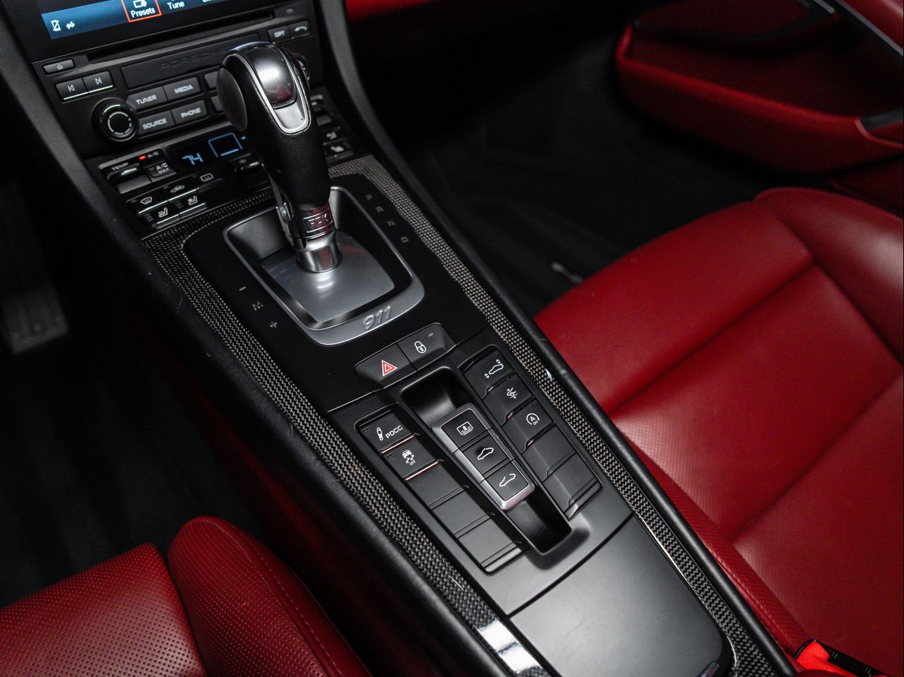 2017 Porsche 911 Turbo S photo 24
